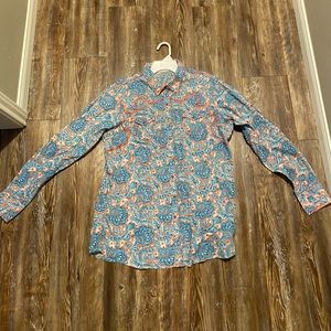 Ariat button up long sleeve shirt